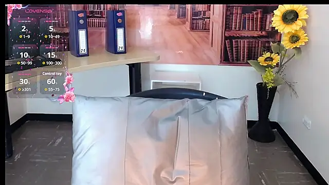 Snapshot of Catalella_Ar chatting on October 8, 2025, 3:08 am Catalella Ar online show from October 8, 2025, 3:08 am