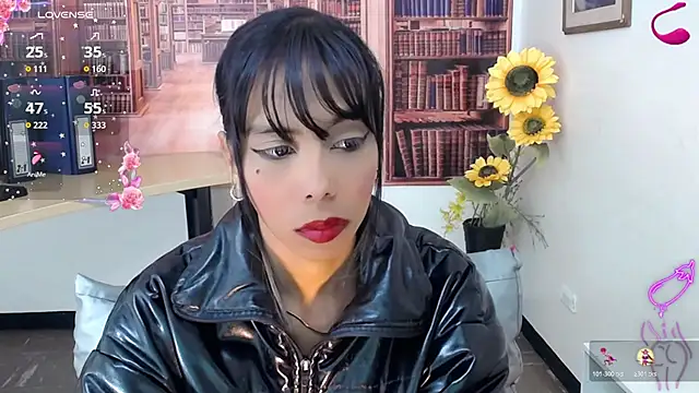 Snapshot of Catalella_Ar chatting on October 29, 2025, 3:05 am Catalella Ar online show from October 29, 2025, 3:05 am