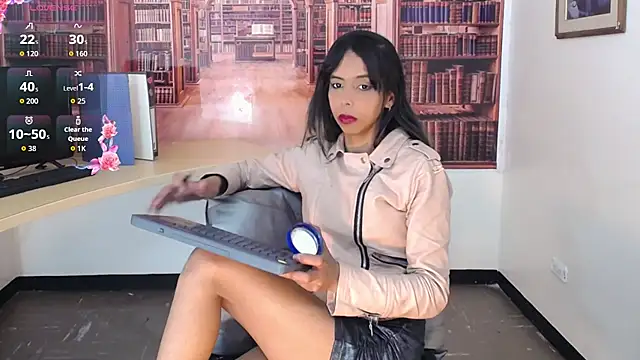 Snapshot of Catalella_Ar chatting on November 13, 2025, 4:38 am Catalella Ar online show from November 13, 2025, 4:38 am