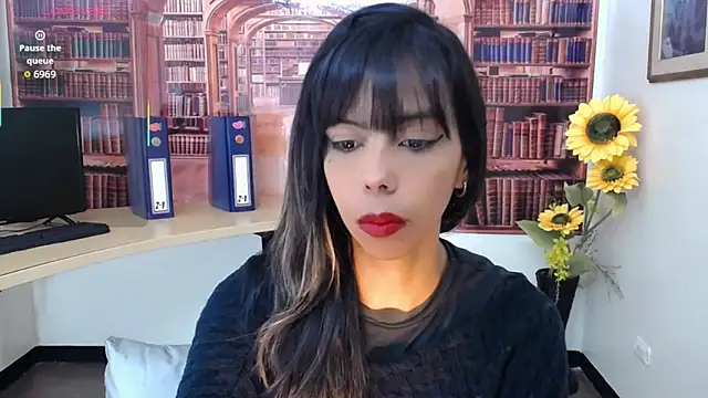 Snapshot of Catalella_Ar chatting on October 5, 2025, 3:19 am Catalella Ar online show from October 5, 2025, 3:19 am