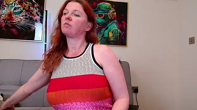 Snapshot of lou_roar chatting on April 27, 2026, 11:19 am lou roar online show from April 27, 2026, 11:19 am