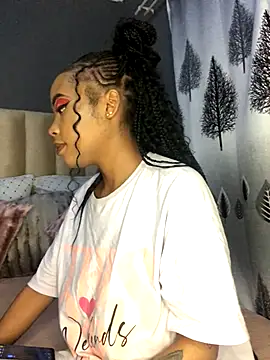 Snapshot of Nicole_Liam_ chatting on September 30, 2025, 8:26 pm Nicole Liam online show from September 30, 2025, 8:26 pm
