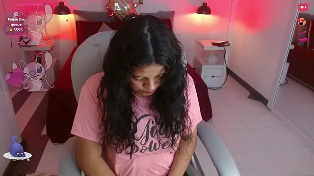 tati  22 online show from May 5, 2026, 7:17 pm