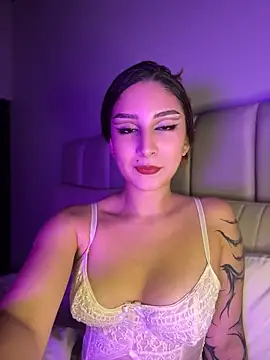 Snapshot of Mon_Cherry chatting on April 25, 2026, 1:19 am Mon Cherry online show from April 25, 2026, 1:19 am