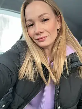 LavenderHot online show from November 15, 2025, 2:37 am