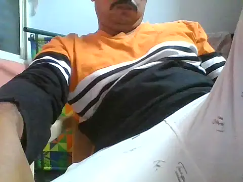 Snapshot of naughtymike0007 chatting on February 16, 2026, 4:27 pm naughtymike0007 online show from February 16, 2026, 4:27 pm