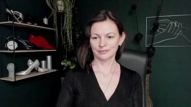 VivianWILD online show from March 14, 2025, 1:24 pm