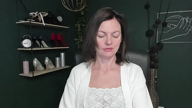 VivianWILD online show from September 26, 2025, 5:58 am