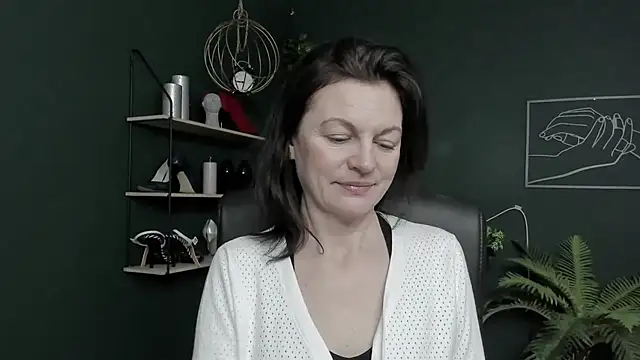 VivianWILD online show from March 9, 2026, 7:56 am