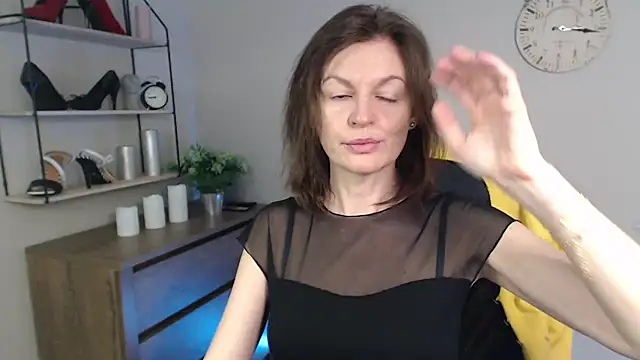 VivianWILD online show from March 4, 2025, 6:47 am