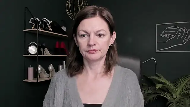 VivianWILD online show from October 28, 2025, 7:40 am