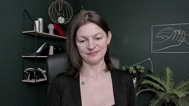 VivianWILD online show from February 12, 2026, 7:08 am