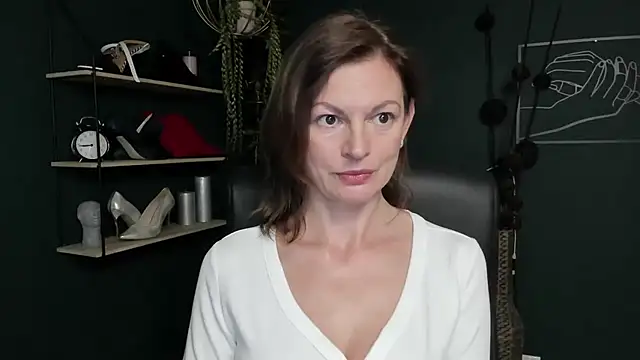 VivianWILD online show from September 22, 2025, 8:42 am