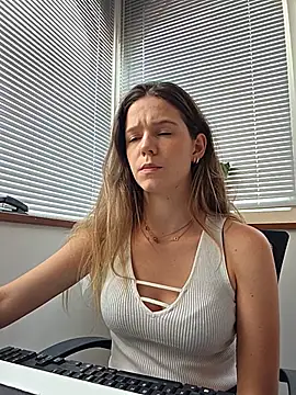 lucie mehott online show from June 8, 2026, 9:21 am