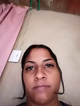 Giselabrunette25 online show from February 26, 2026, 9:37 pm