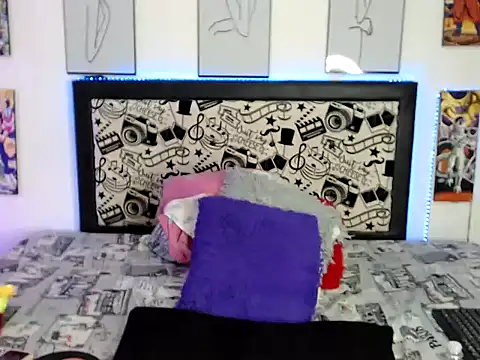 Snapshot of Rihana14 chatting on October 31, 2025, 8:38 pm Rihana14 online show from October 31, 2025, 8:38 pm