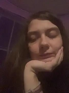 itzcheyduh online show from October 25, 2025, 12:10 am