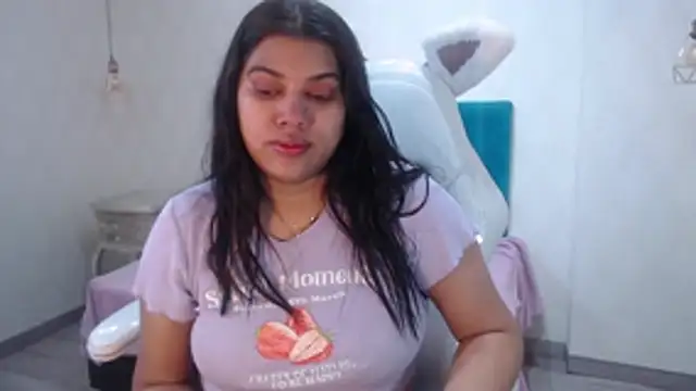 LindaBreeS online show from November 29, 2025, 10:04 am