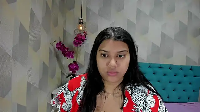 LindaBreeS online show from October 22, 2025, 2:05 pm