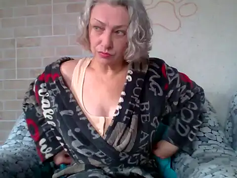 Lorie Carrie online show from April 12, 2026, 9:34 am