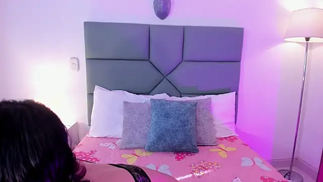 Snapshot of HanaWayne chatting on December 2, 2024, 12:13 pm HanaWayne online show from December 2, 2024, 12:13 pm