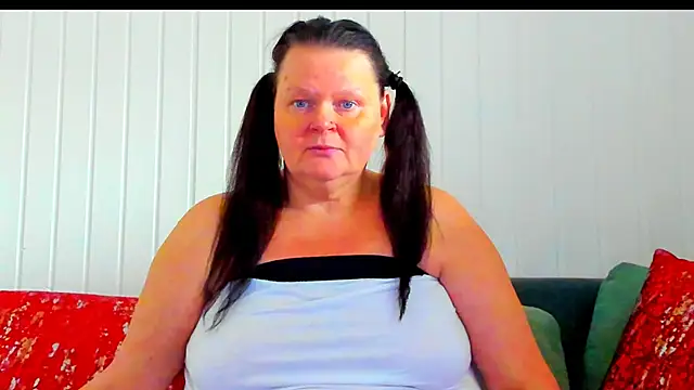 MilanaBiegert online show from January 13, 2026, 10:30 am