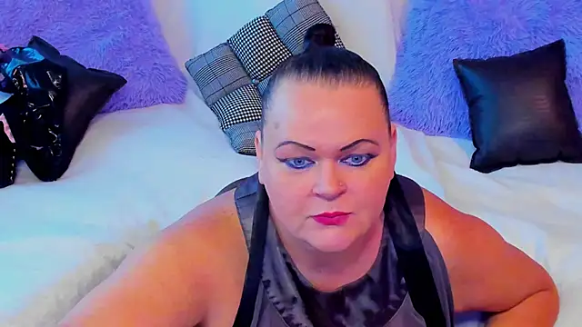 Snapshot of MilanaBiegert chatting on September 22, 2025, 7:36 am MilanaBiegert online show from September 22, 2025, 7:36 am