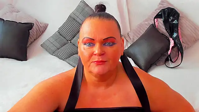 Snapshot of MilanaBiegert chatting on October 8, 2025, 7:10 am MilanaBiegert online show from October 8, 2025, 7:10 am