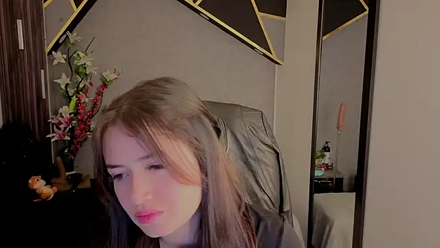 almma shy online show from October 9, 2025, 1:22 pm