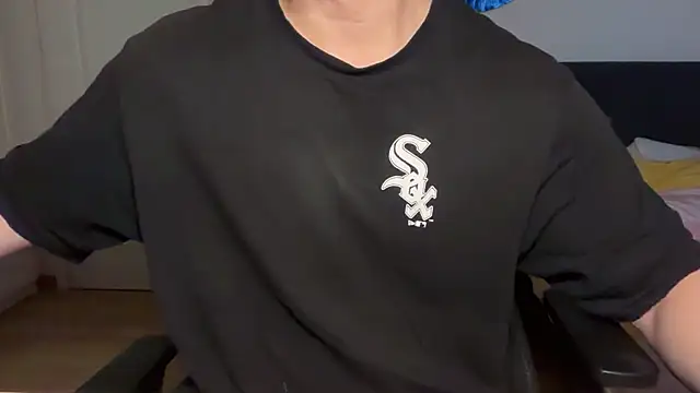 jungcock3210 online show from December 4, 2025, 1:43 pm