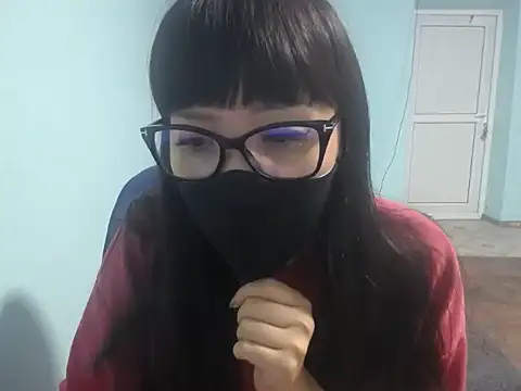 elllaaxx online show from April 18, 2026, 2:08 pm