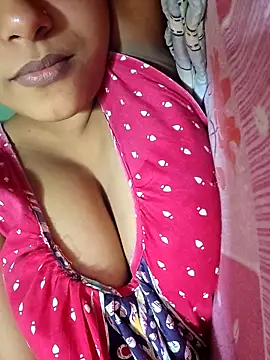 sexyindi couple online show from December 1, 2025, 7:20 am