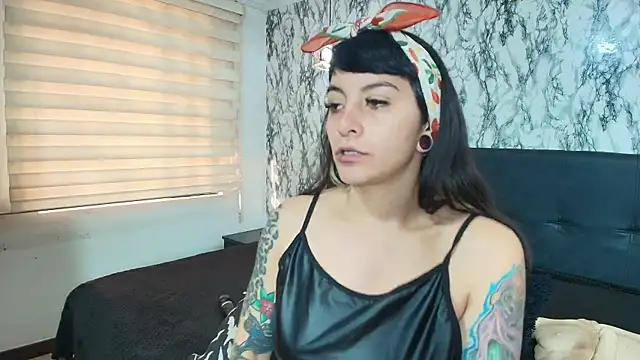 Naughty Kittenm online show from November 7, 2025, 11:37 am