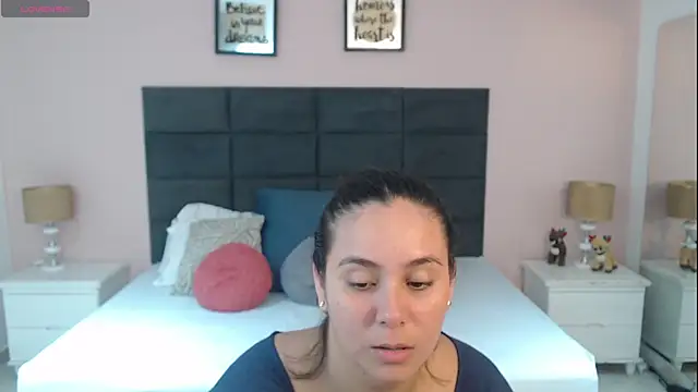 Snapshot of MadisonJenner chatting on November 20, 2025, 3:56 pm MadisonJenner online show from November 20, 2025, 3:56 pm