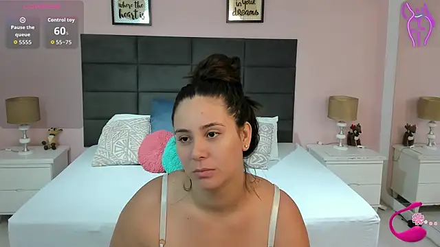 Snapshot of MadisonJenner chatting on October 11, 2025, 11:22 am MadisonJenner online show from October 11, 2025, 11:22 am