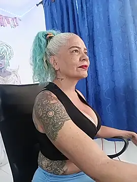 freyadevil333 online show from March 11, 2026, 4:12 pm