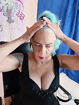 freyadevil333 online show from April 5, 2026, 8:48 pm