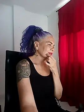 freyadevil333 online show from November 13, 2025, 11:14 am