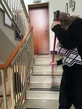 Sunbelxx online show from February 6, 2026, 9:05 am