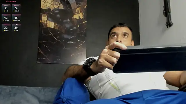 Big furry bear13 online show from July 16, 2026, 7:33 pm