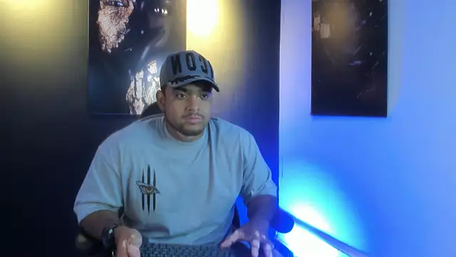 Snapshot of Big_furry_bear13 chatting on October 15, 2025, 5:17 am Big furry bear13 online show from October 15, 2025, 5:17 am