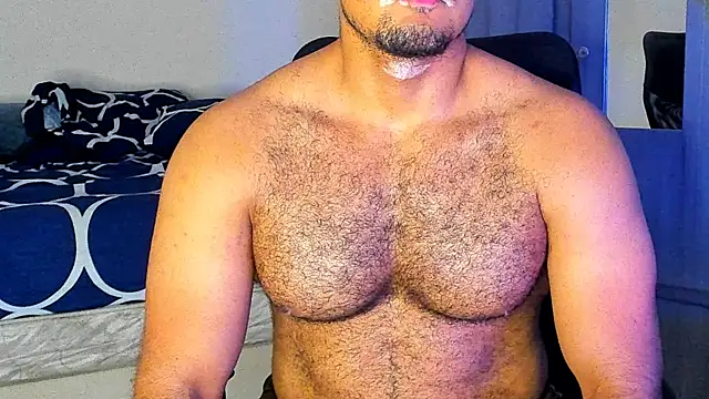 Snapshot of Big_furry_bear13 chatting on March 19, 2025, 7:40 am Big furry bear13 online show from March 19, 2025, 7:40 am