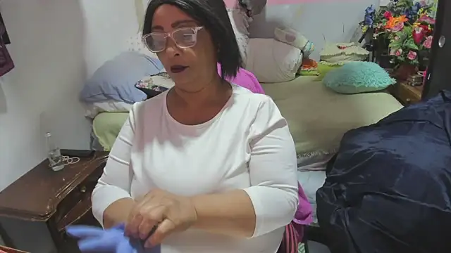 Mrs mommy  online show from April 6, 2026, 11:50 pm