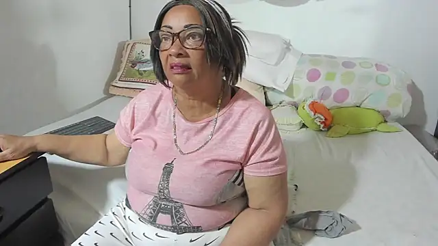 Snapshot of Mrs_mommy_ chatting on September 8, 2025, 7:24 pm Mrs mommy online show from September 8, 2025, 7:24 pm
