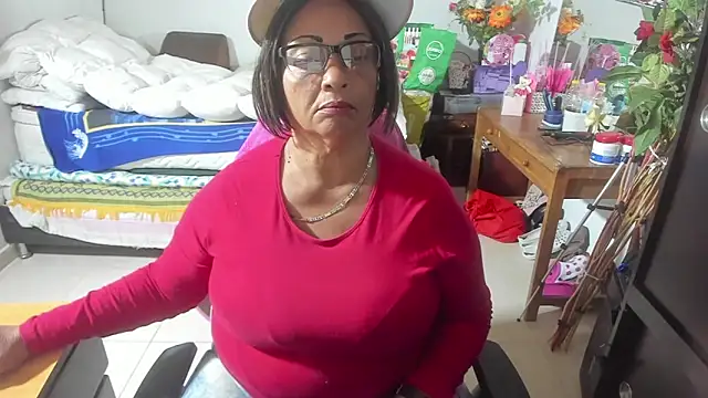 Snapshot of Mrs_mommy_ chatting on September 25, 2025, 9:10 pm Mrs mommy online show from September 25, 2025, 9:10 pm