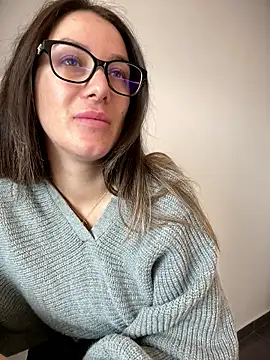 HotXMom online show from January 12, 2026, 7:48 am