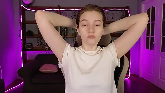 Ksuhesa online show from February 14, 2026, 1:06 am