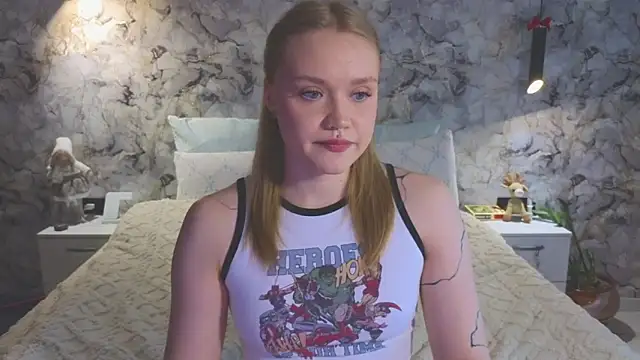 Snapshot of Aurora_Golden1 chatting on June 1, 2026, 12:38 pm Aurora Golden1 online show from June 1, 2026, 12:38 pm