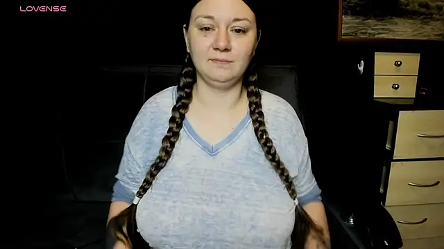 Snapshot of AlisaBacker chatting on June 28, 2026, 9:10 pm AlisaBacker online show from June 28, 2026, 9:10 pm