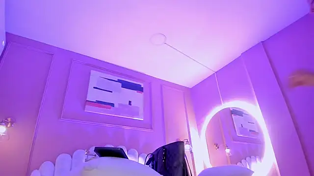 lia ass  online show from April 9, 2026, 11:05 am